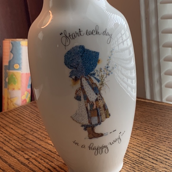 Holly Hobby Vase Start Each Day in A Happy Way - Picture 3 of 6